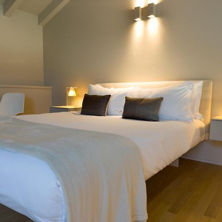 Palazzo Cordigero - Apartments Peschiera del Garda Luaran gambar