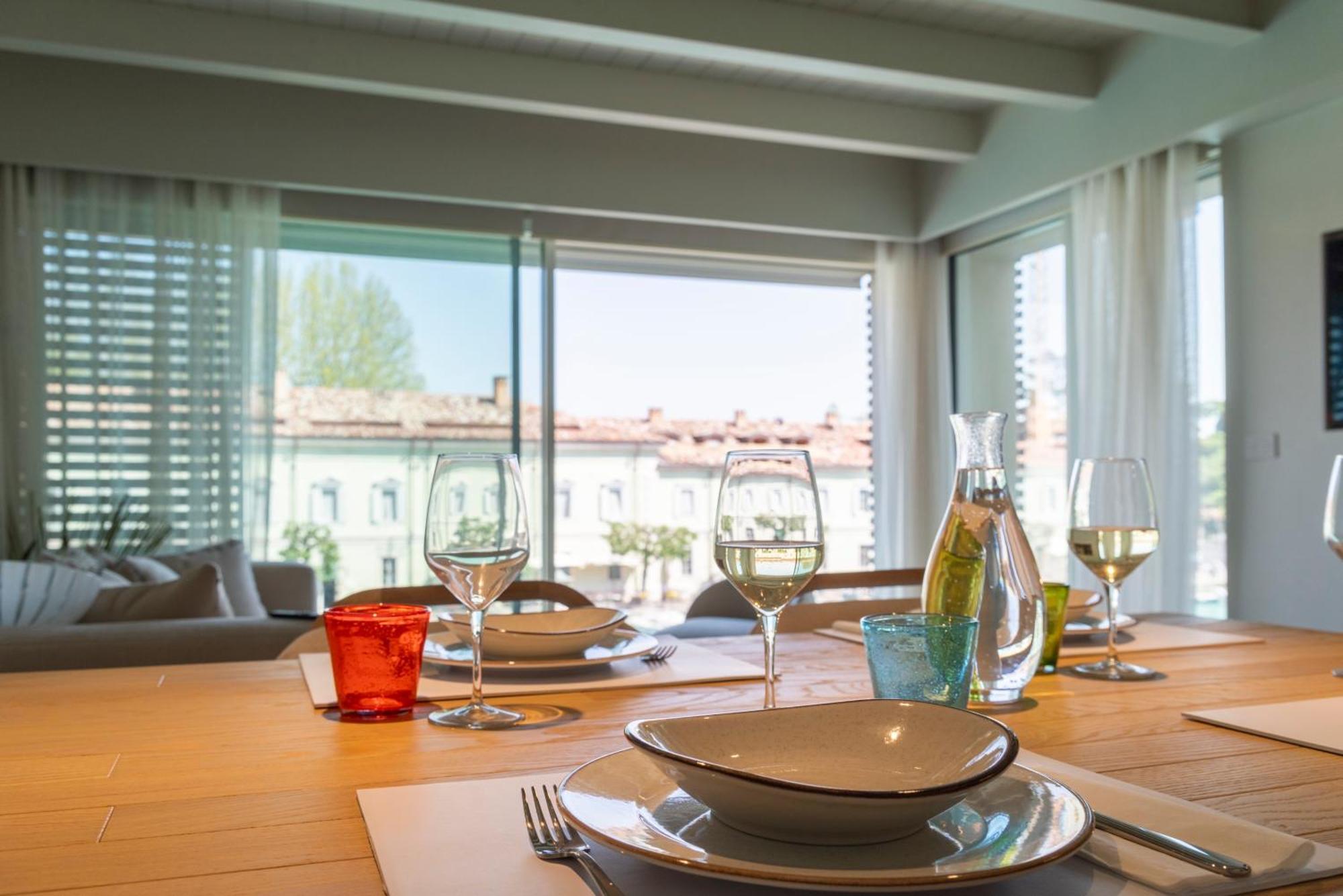 Palazzo Cordigero - Apartments Peschiera del Garda Luaran gambar