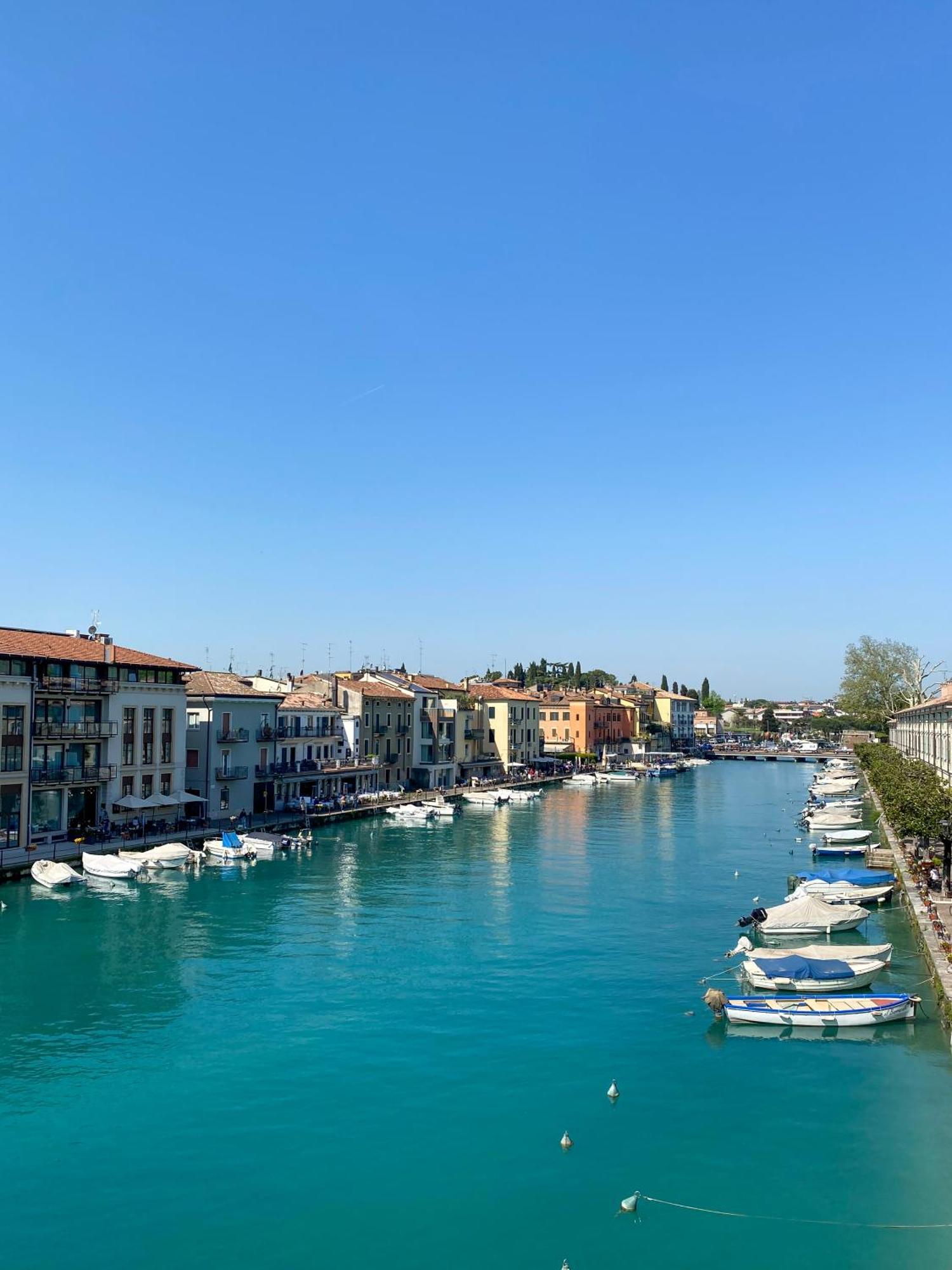 Palazzo Cordigero - Apartments Peschiera del Garda Luaran gambar