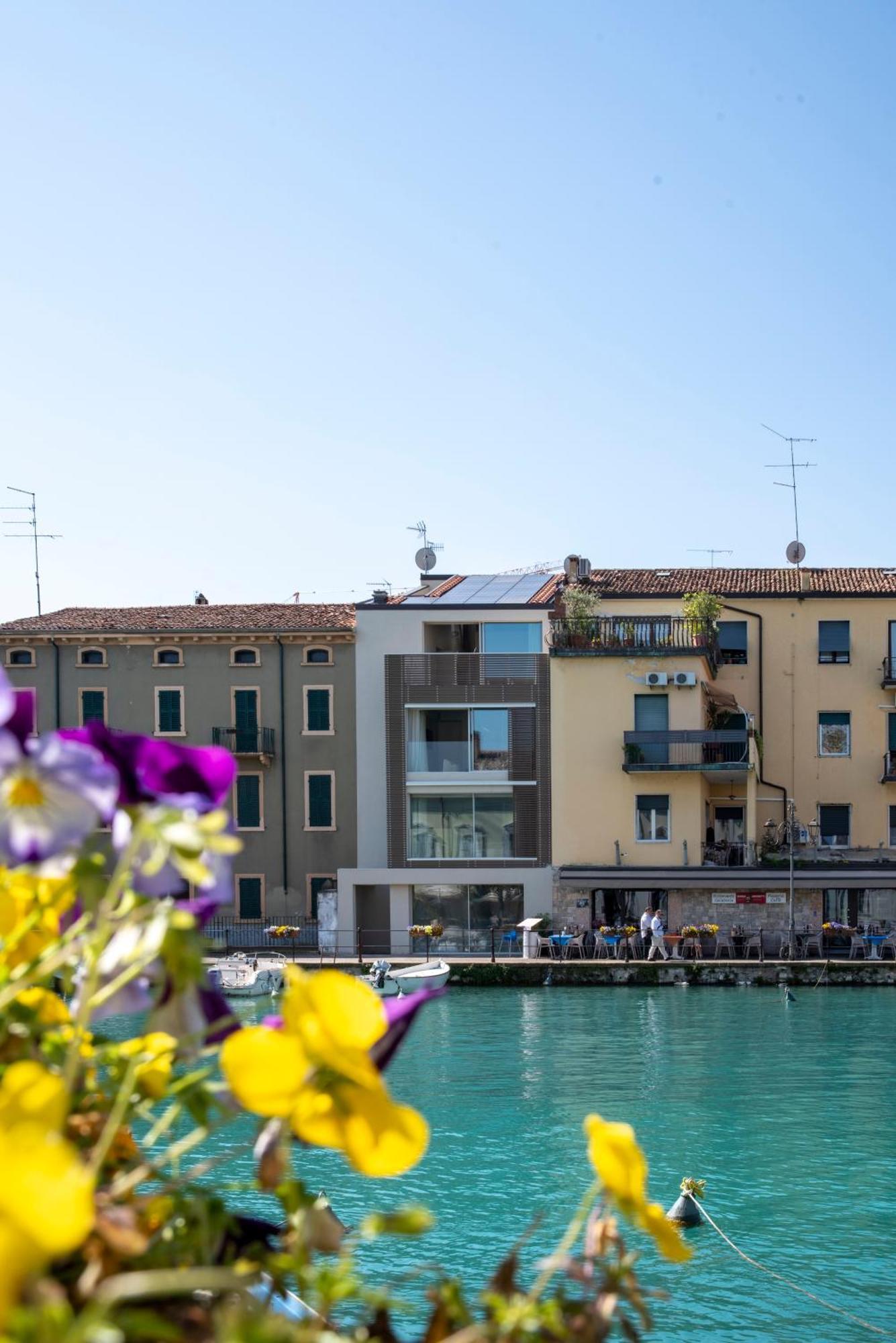 Palazzo Cordigero - Apartments Peschiera del Garda Luaran gambar