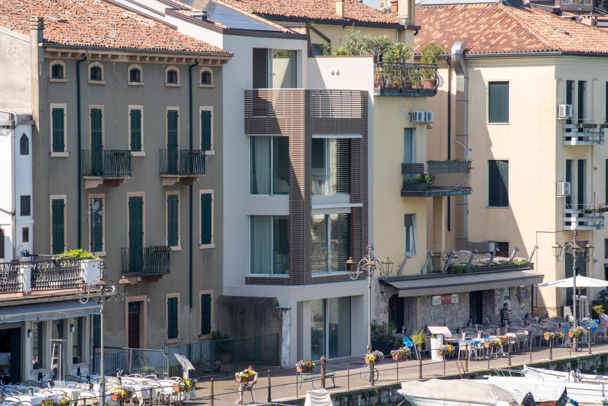 Palazzo Cordigero - Apartments Peschiera del Garda Luaran gambar