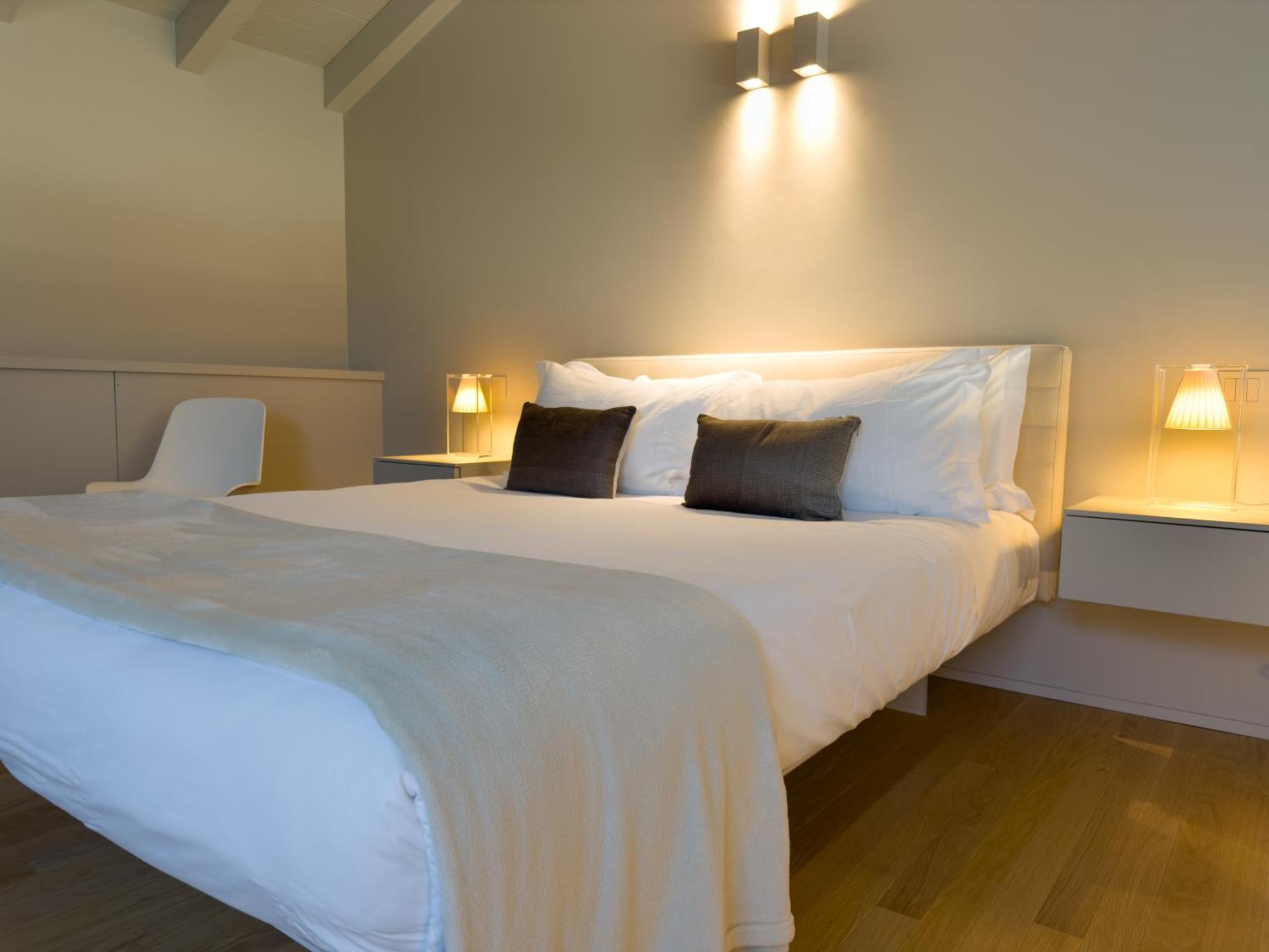 Palazzo Cordigero - Apartments Peschiera del Garda Luaran gambar