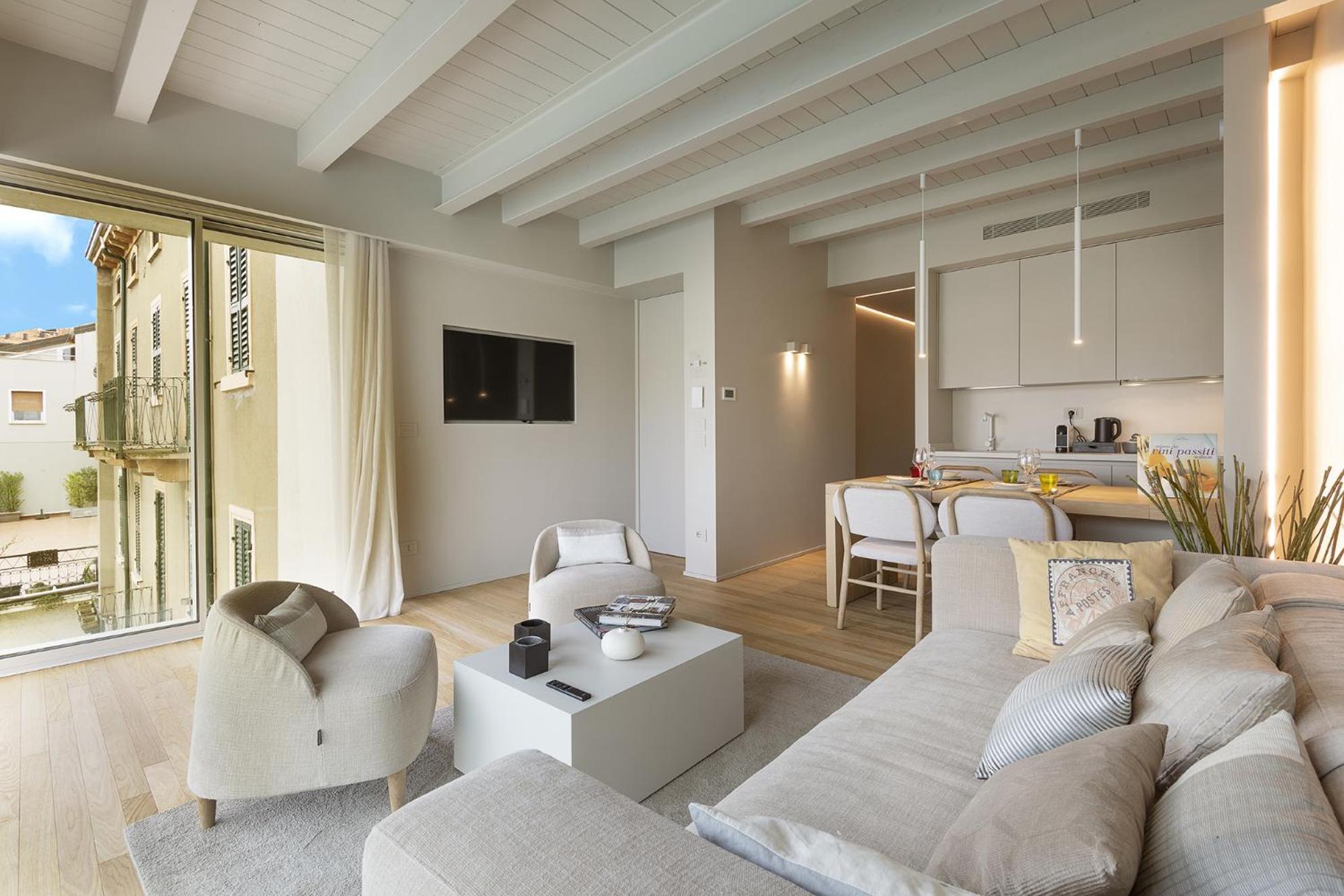 Palazzo Cordigero - Apartments Peschiera del Garda Luaran gambar