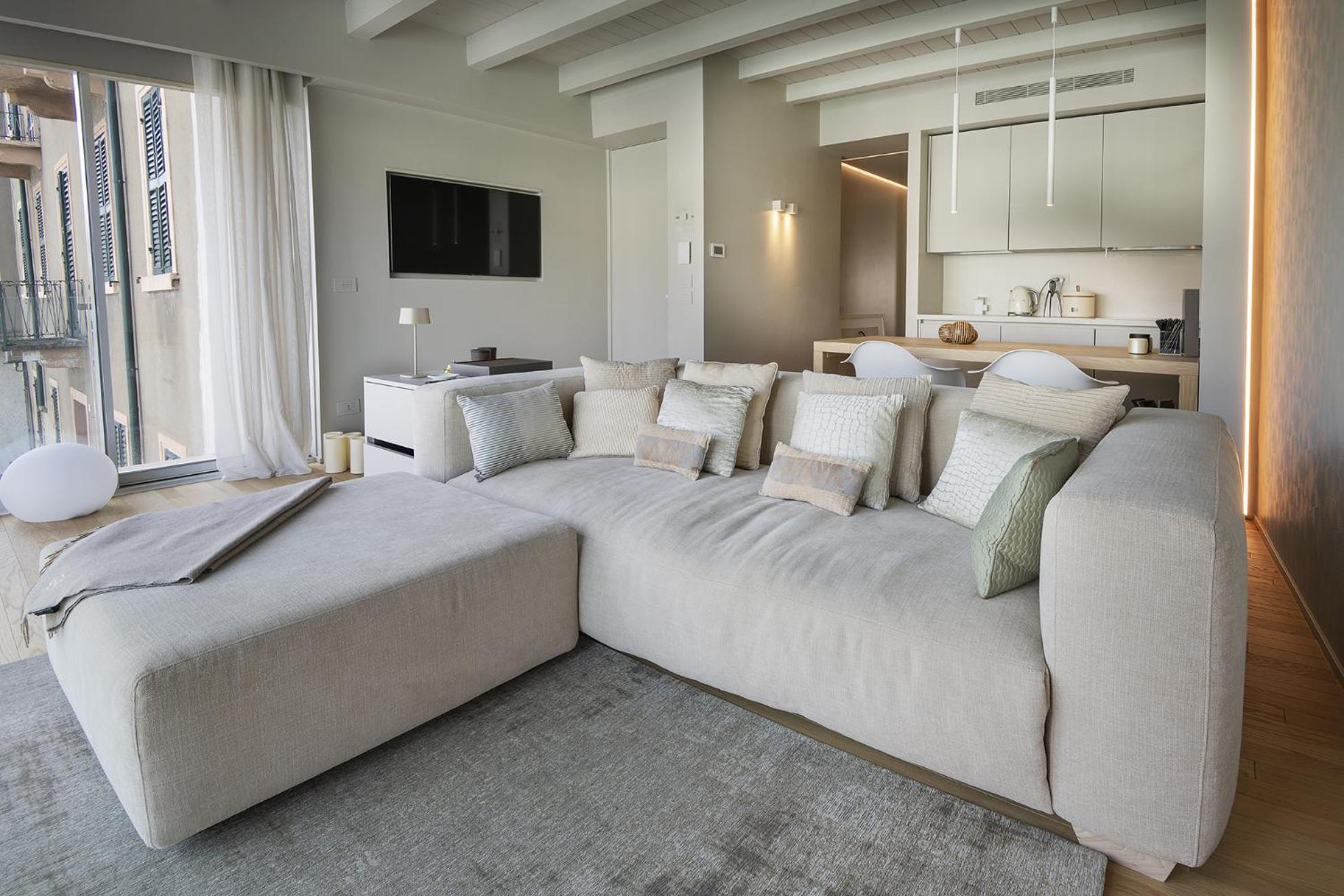 Palazzo Cordigero - Apartments Peschiera del Garda Luaran gambar